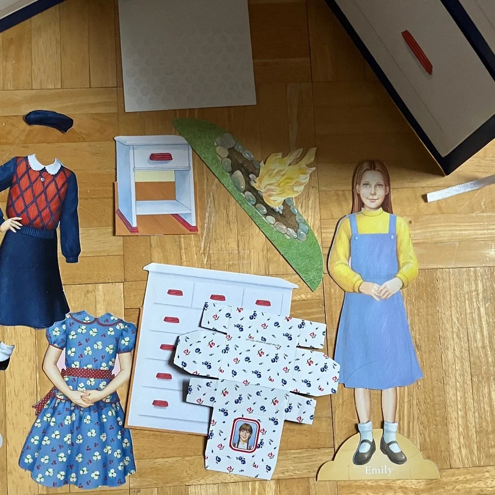 American Girl Doll Molly & Emily Play Scenes & Paper Dolls GUC - Picture 9 of 13